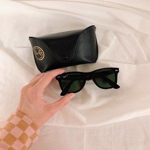 NWOT Ray-Ban Original Wayfarer Classics Black Polarized